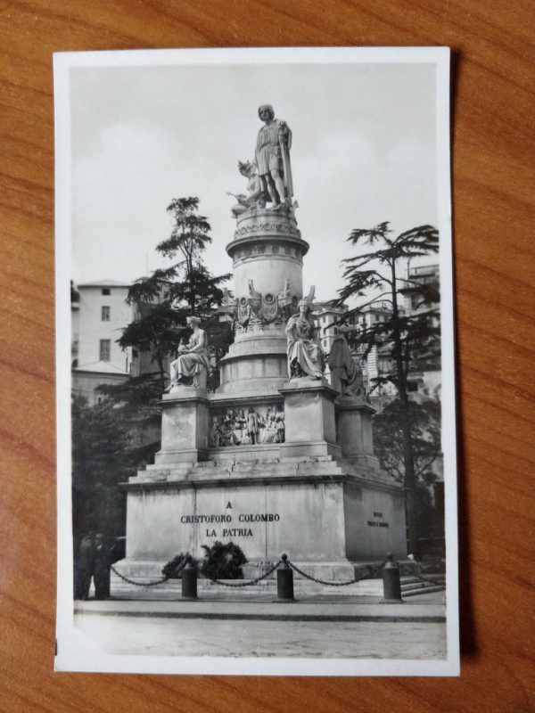 Postcard Genova Statue