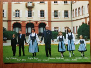 Postcard Family Graf Mainau Castle