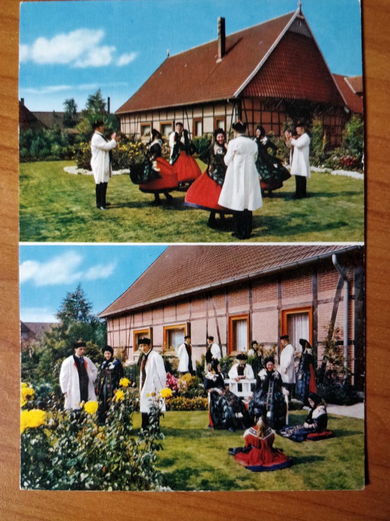 Postcard Trachtengruppe Cammer