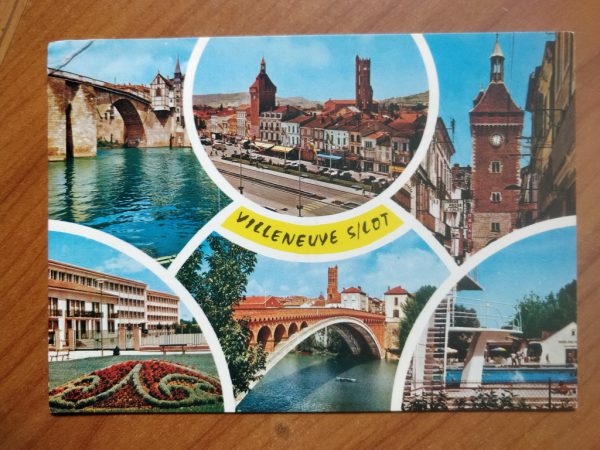 Postcard Villeneuve Slot