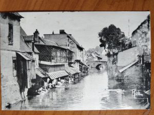 Postcard Chartres River