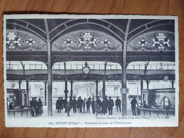 Postcard Vichy Aller