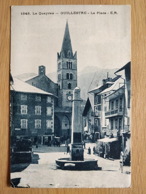 Postcard Guillestre La Place