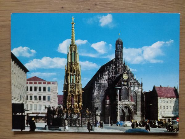 Postcard Nurnberg Brunnen und Frauenkirche