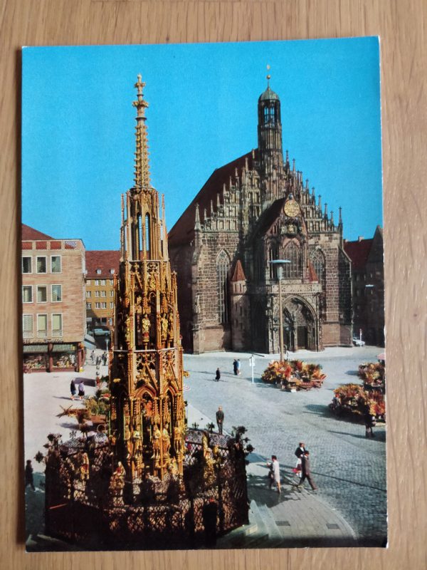 Postcard Nurnberg Brunnen und Frauenkirche