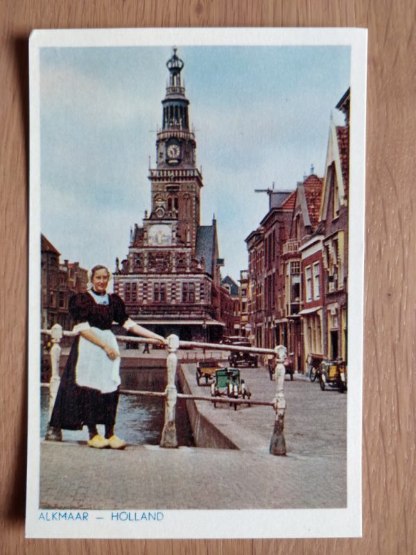 Postcard Alkmaar Klederdracht