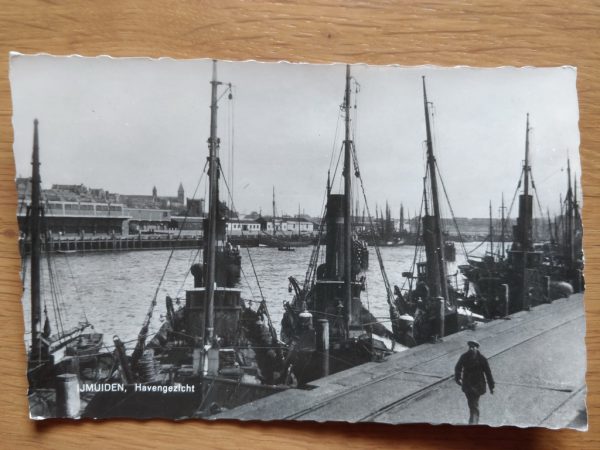 Postcard Ijmuiden havengezicht