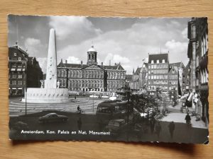 Postcard Amsterdam Nationaal Monument en Paleis