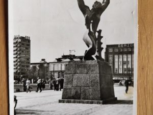 Postcard Rotterdam Zadkine Verwoeste Stad