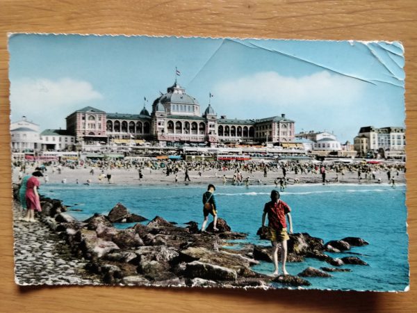 Postcard Scheveningen Strandleven met Kurhaus