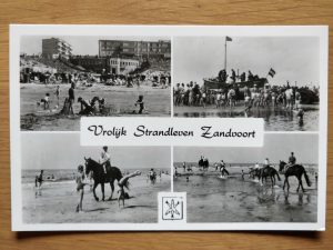 Postcard Vrolijk strandleven Zandvoort