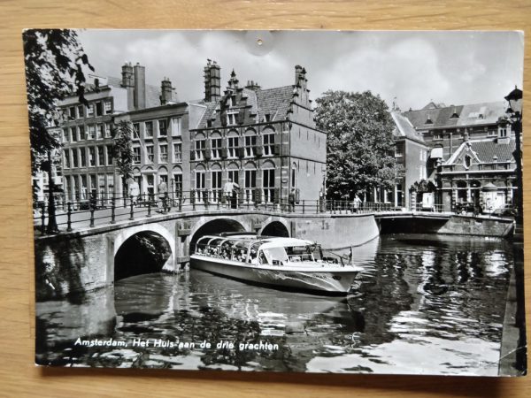 Postcard Amsterdam Huis aan de drie grachten