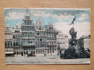 Postcard Antwerpen Bildinghuizen en Fontein