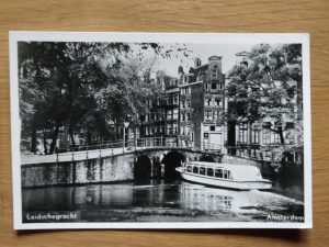 Postcard Amsterdam Leidschegracht