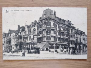 Postcard La Panne Hotel Terminus