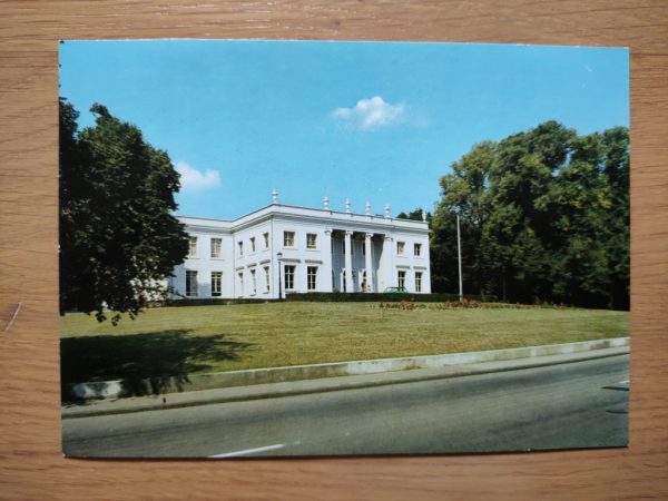Postcard Bloemendaal Raadhuis