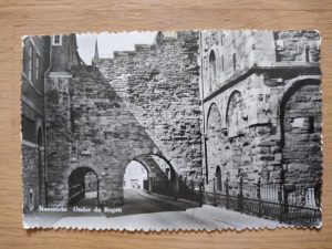 Postcard Maastricht Onder de Bogen
