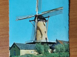 Postcard Ouddorp Molen de Zwaan Mill