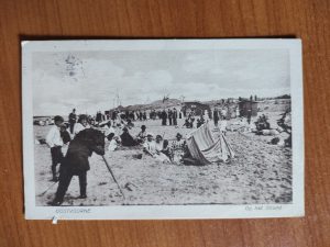 Postcard Oostvoorne Op het strand