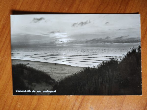 Postcard Vlieland Als de zon ondergaat