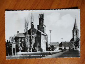 Ansichtkaart Winterswijk Gemeentehuis en NH Kerk