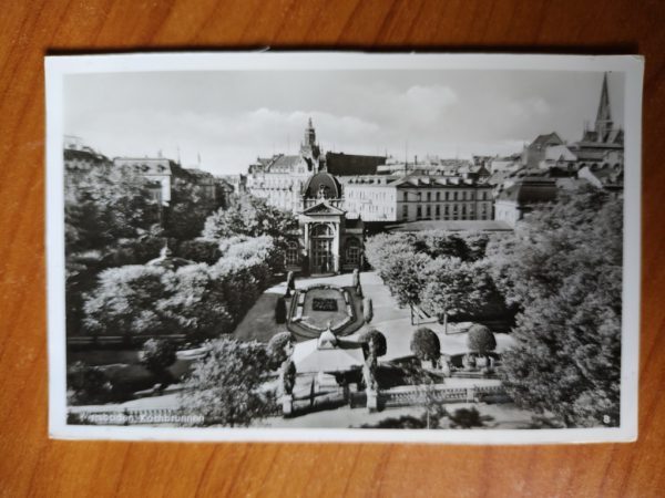 Postkarte Wiesbaden Brunnen