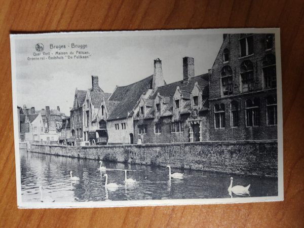 Postcard Brugge Godshuis de Pelikaan