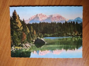 Postcard Gott und Brett