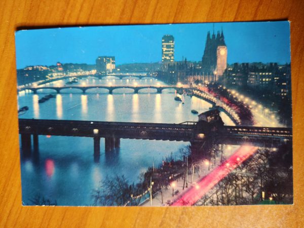 Postcard London Thames and Big Ben