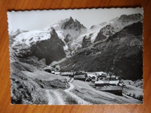 Postcard Hameau du Chazelet et la Meije