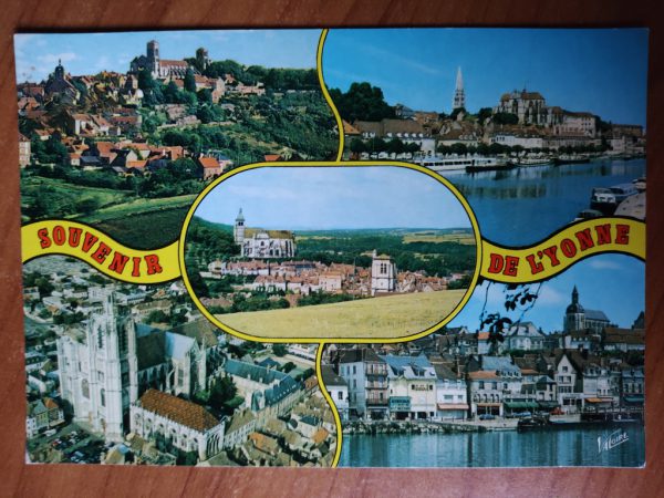 Postcard Le Yonne