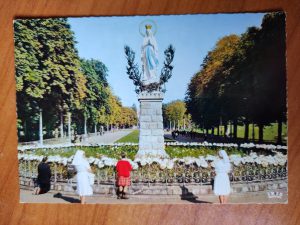 Postcard Lourdes Crown Virgin