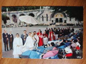 Postcard Lourdes Malades