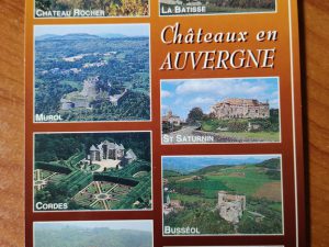 Postcard Chateaux en Auvergne