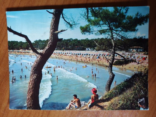 Postcard Vaux Nauzan
