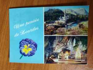Postcard Une Pensee de Lourdes